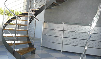 particulares-escaleras-barandillas-puertas
